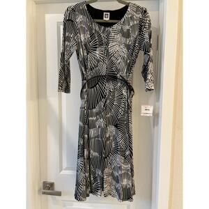Anne Klein Black Camellia Belted Dress Size 6 (US) NWT